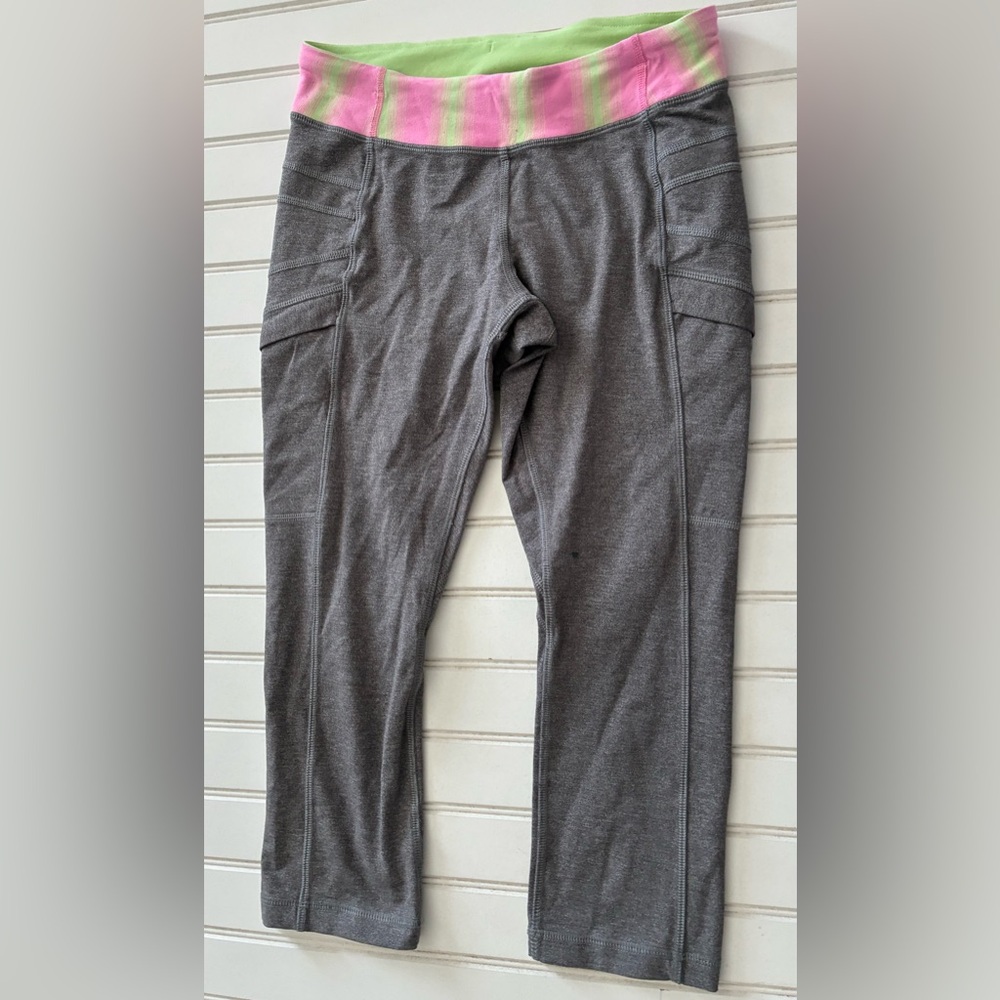 IVIVVA by LULULEMON girls size 14 lux grey crop leggings